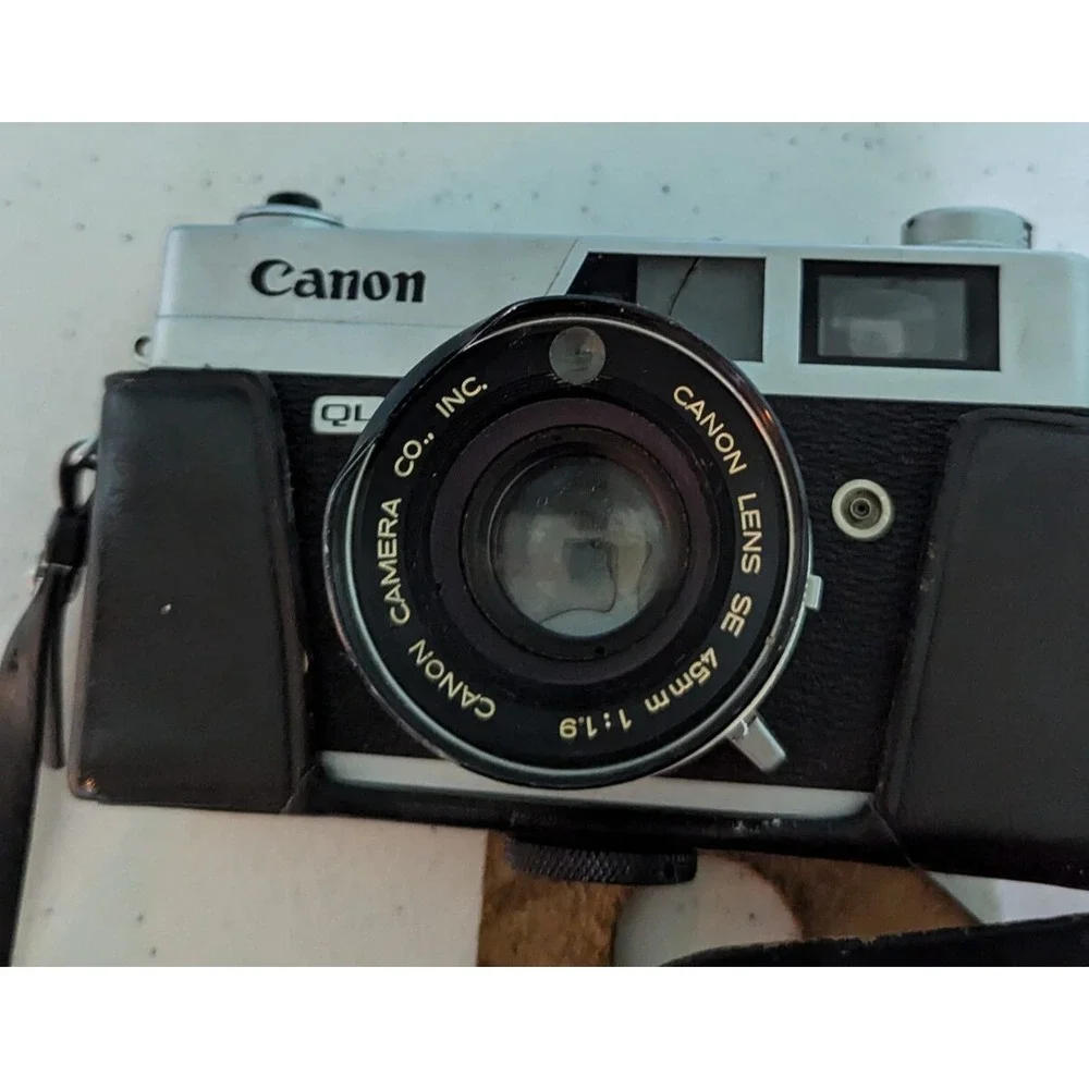 Cannon Canonet-QL19 35mm Untested Parts/Repair with Leather Case